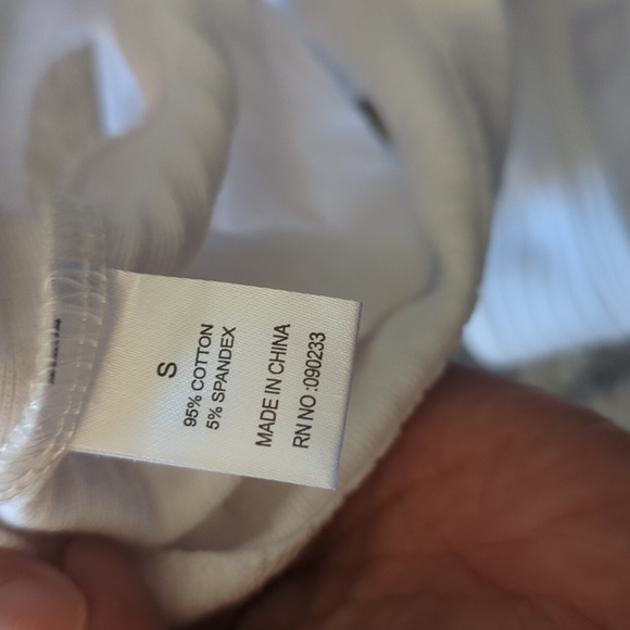 PAC cares white crop top - Picture 5 of 5